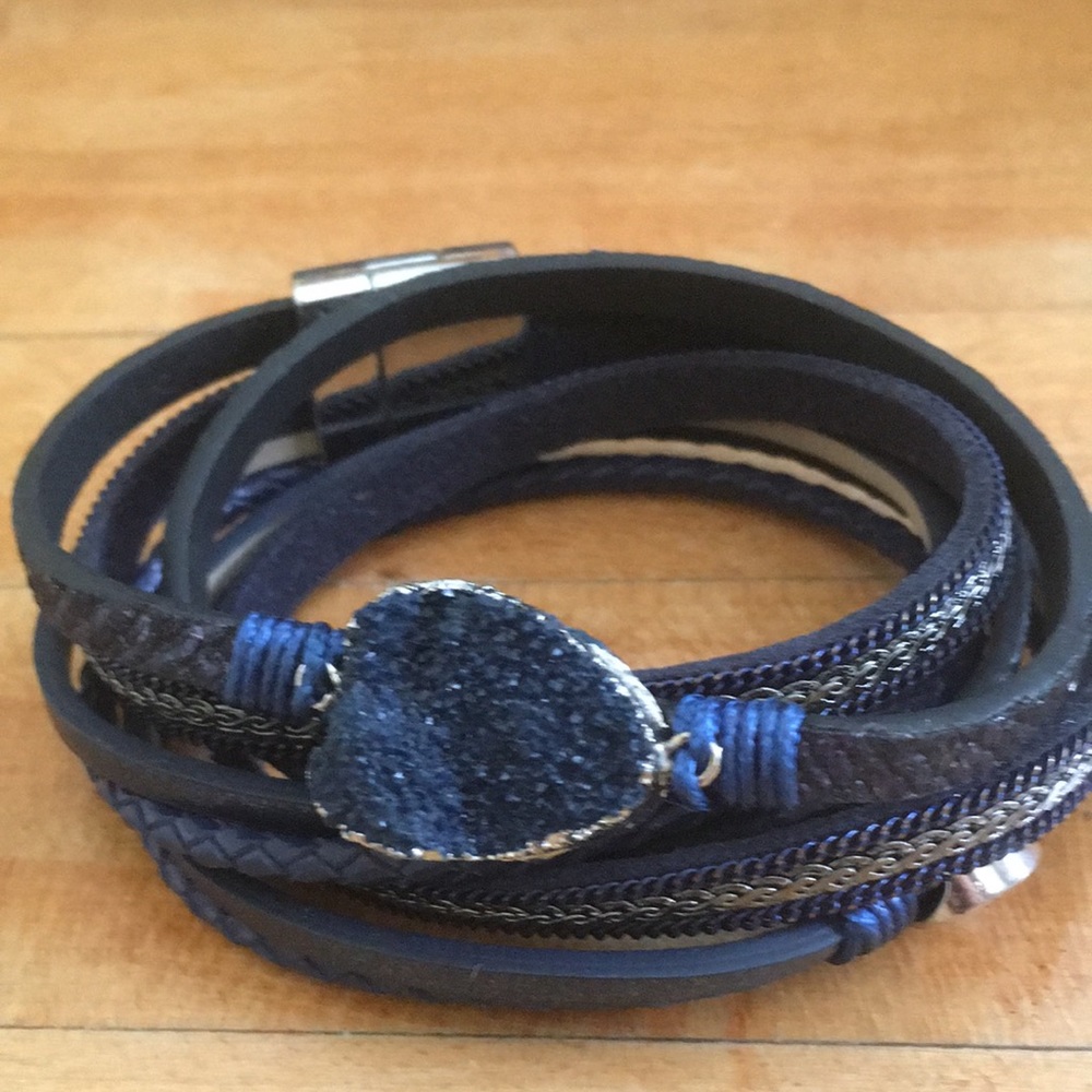 Bracelet Navy Blue Druzy Bead on Navy & Black Cord Silvertone Accents magnetic